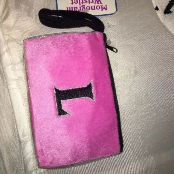 Limited TOO Medium Socks Wristlet initial L set NWT - Picture 5 of 5